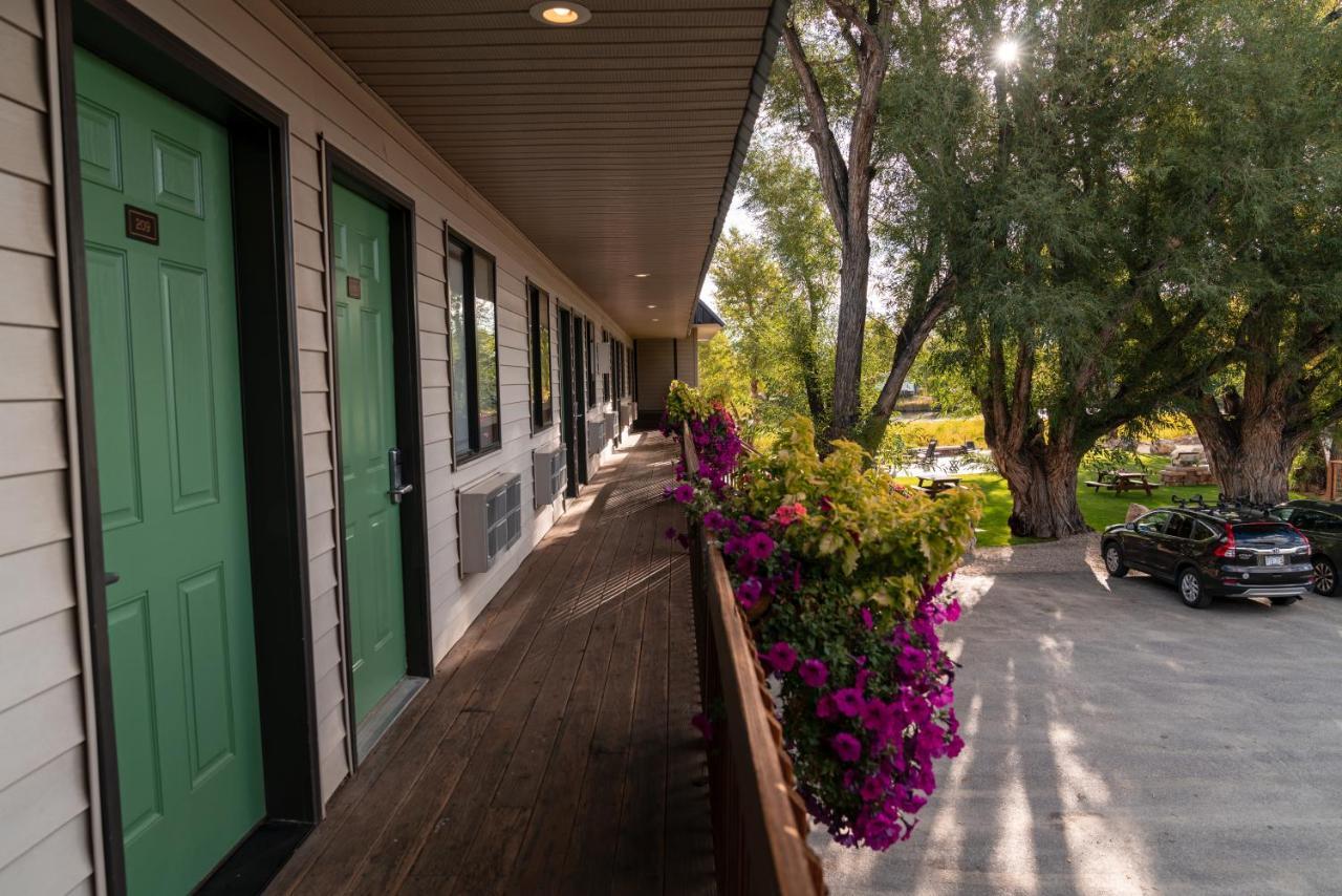 Riviera Motor Lodge Saratoga Extérieur photo