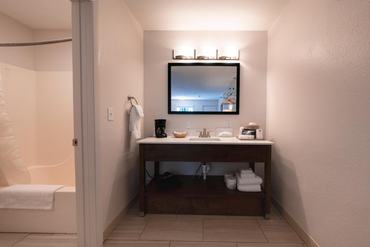 Riviera Motor Lodge Saratoga Extérieur photo